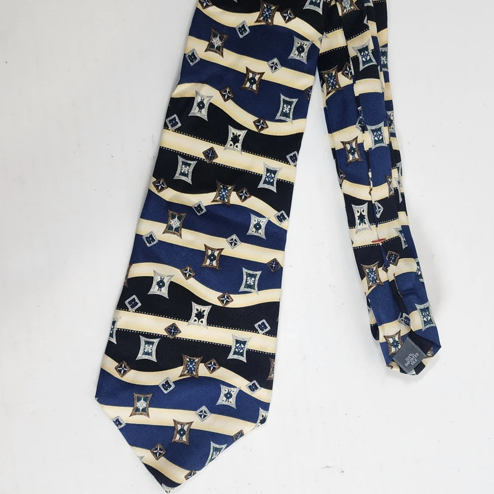 Barrington Vtg Navy and Cream Geometric Wave Men's‎ Tie